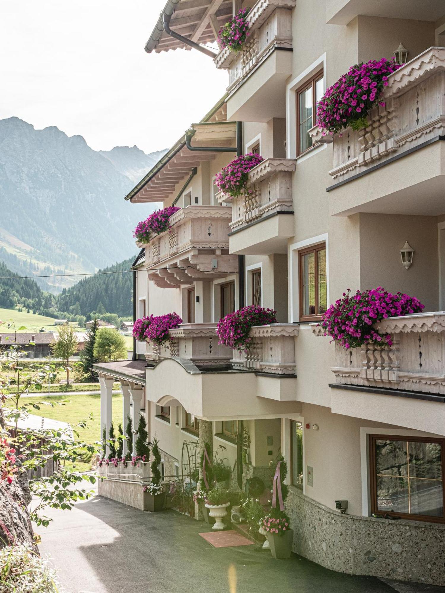 Wohlfuehlhotel Innertalerhof Gerlos Exterior photo